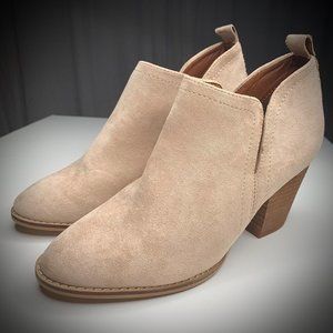 New size 7 booties